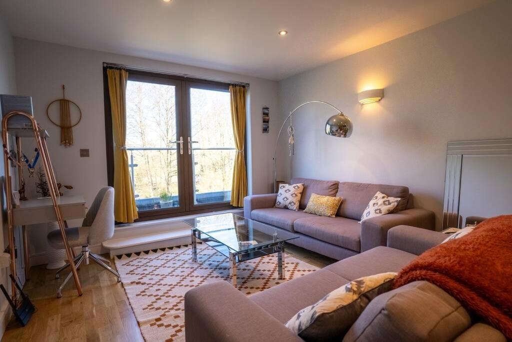 Surrey Hills Escape: Riverside Walks & Quick Links Godalming Extérieur photo