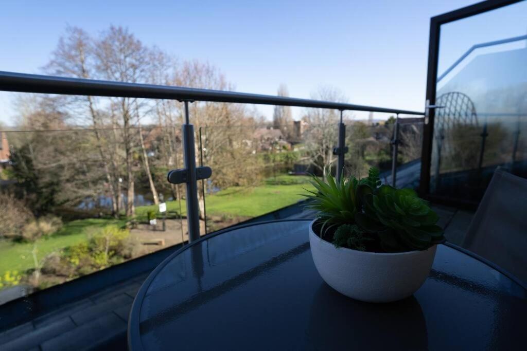 Surrey Hills Escape: Riverside Walks & Quick Links Godalming Extérieur photo